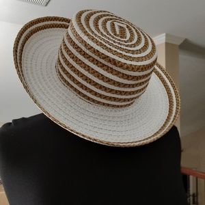 Eric Javits hat NWT